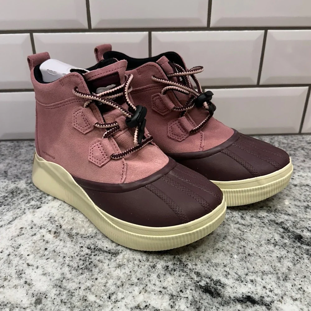 Sorel Kids 5 Out N About IV Classic WP Boots Mauve Burgundy Waterproof Duck Boot